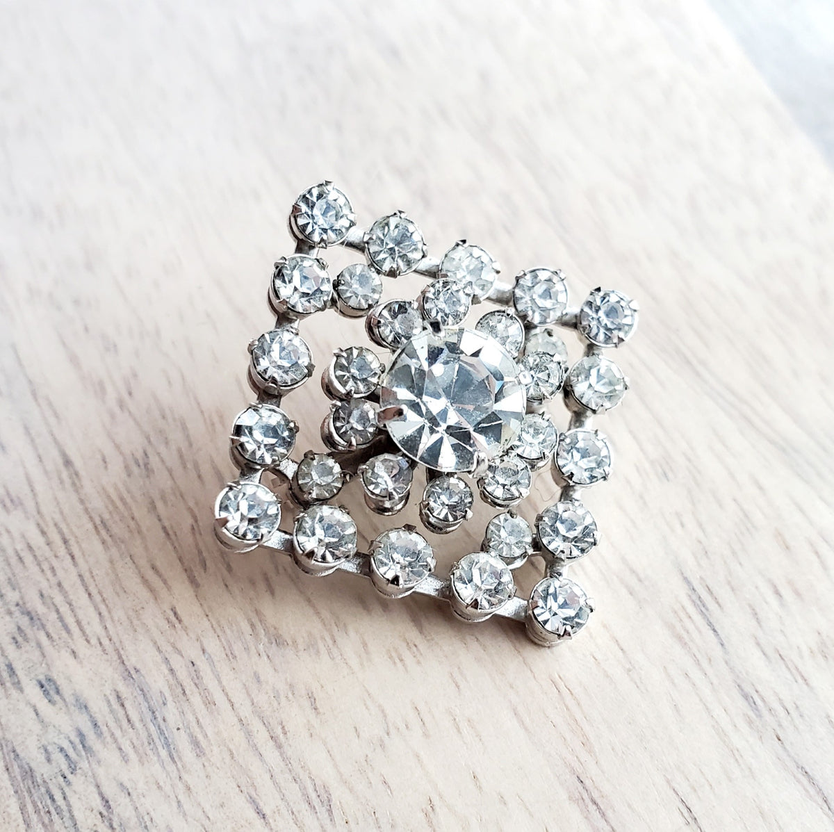 Vintage Rhinestone Brooch Pin - Diamond Design and Circle