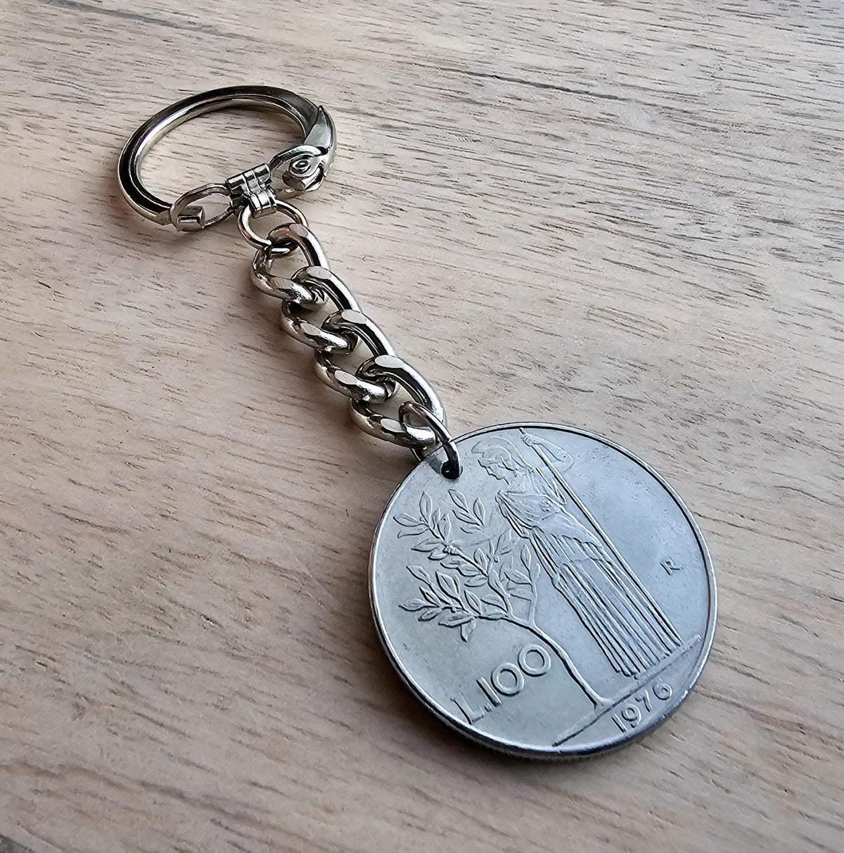 1976 Italy Coin Keychain, 100 Lira, Republica Italiana, Birthday Gift, Handcrafted in USA by E. Ria Designs