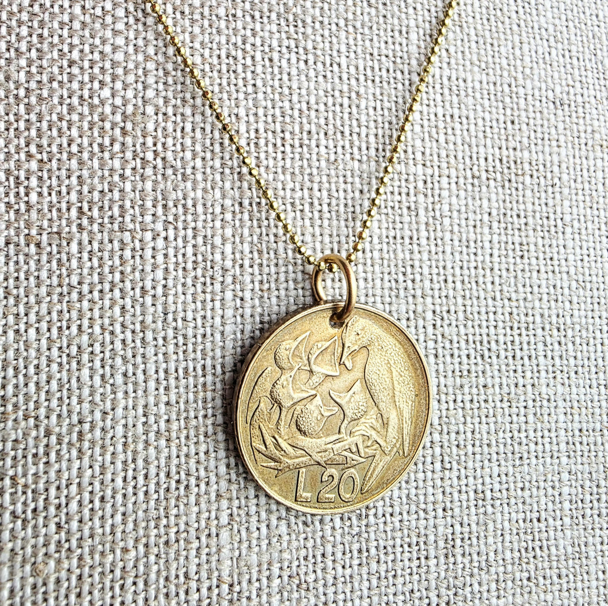 1975 San Marino 20 Lire Coin Necklace, Bird Feeding Babies in Nest, Diamond Cut Brass Ball Chain, Made in USA, Gift Boxed